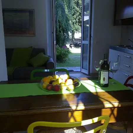 All'ombra Dei Tassi Dom wakacyjny Mandello del Lario